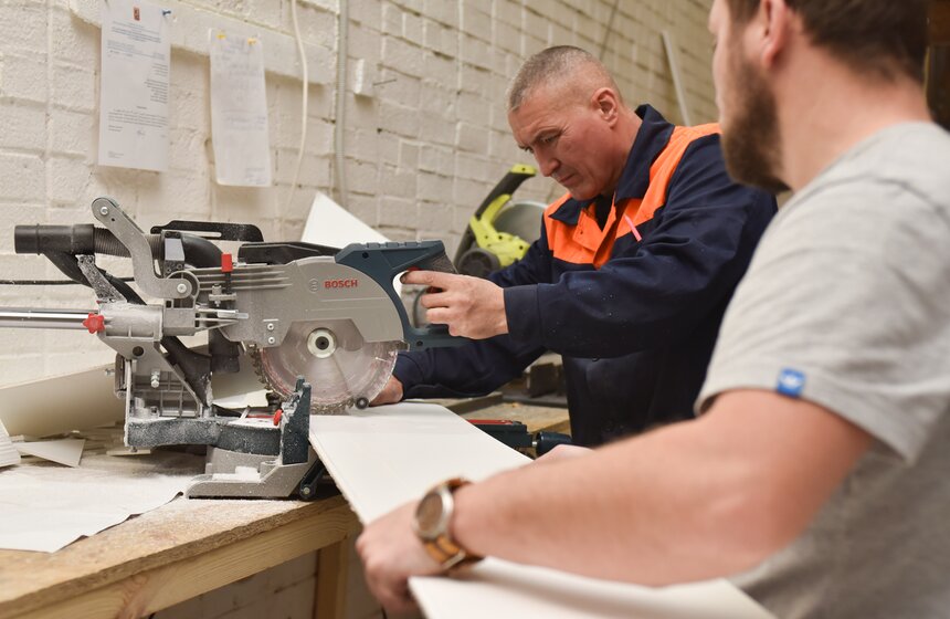 Как создают декорации для фестиваля "Путешествие в Рождество" 18 фото