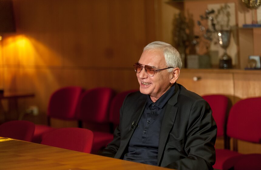 Карен Шахназаров на съемках программы "Важная персона" 14 фото