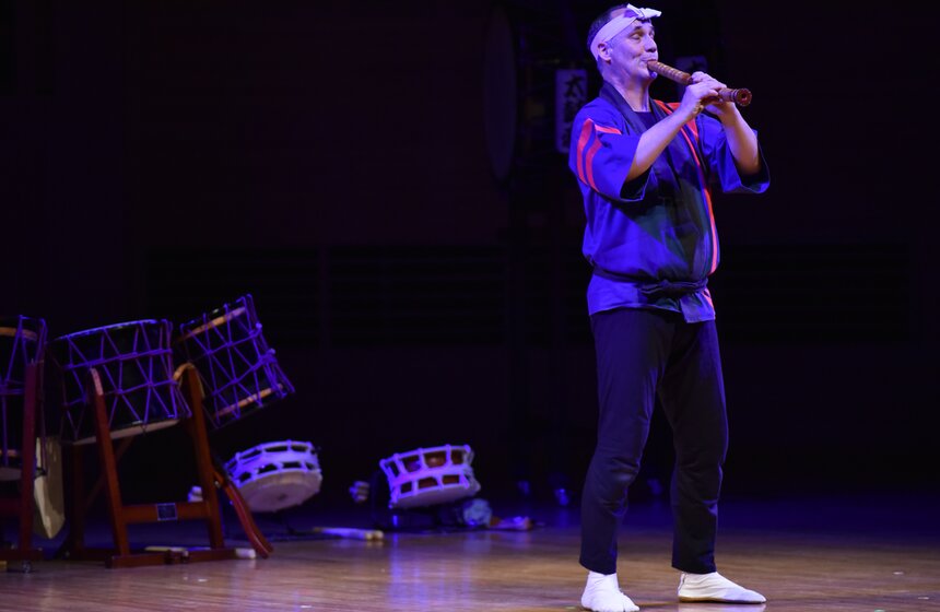 Шоу японских барабанщиков Taikoza 11 фото