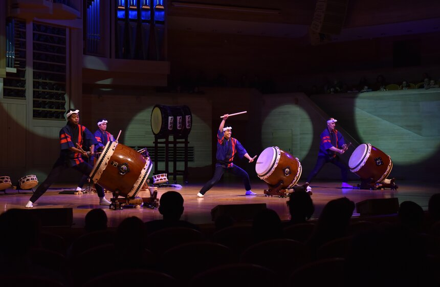 Шоу японских барабанщиков Taikoza 4 фото