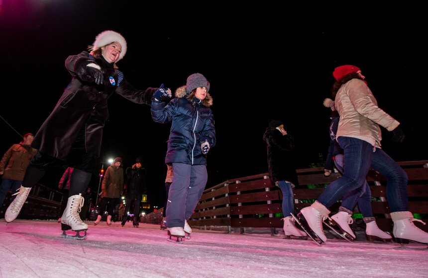Открылся каток на ВДНХ 11 фото