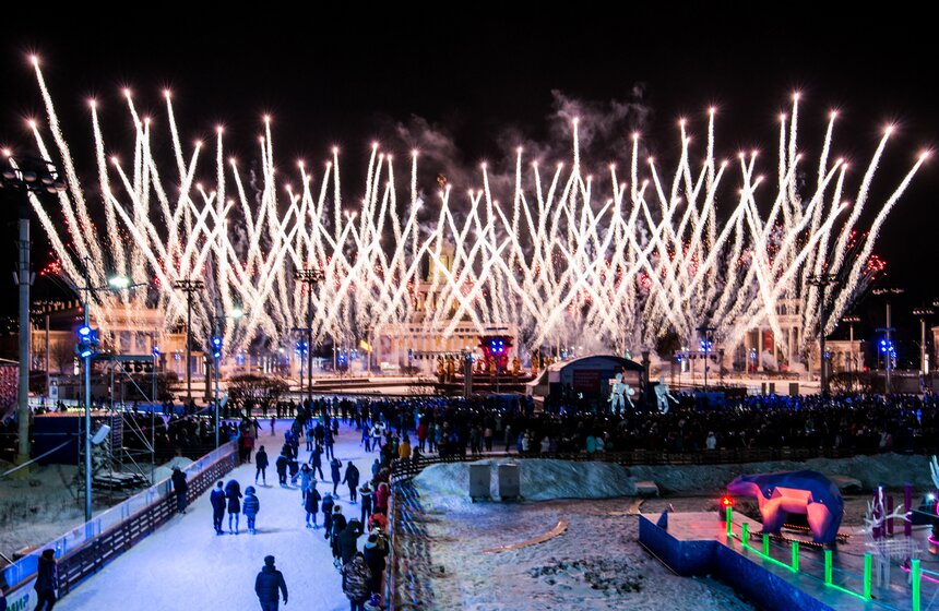 Открылся каток на ВДНХ 21 фото