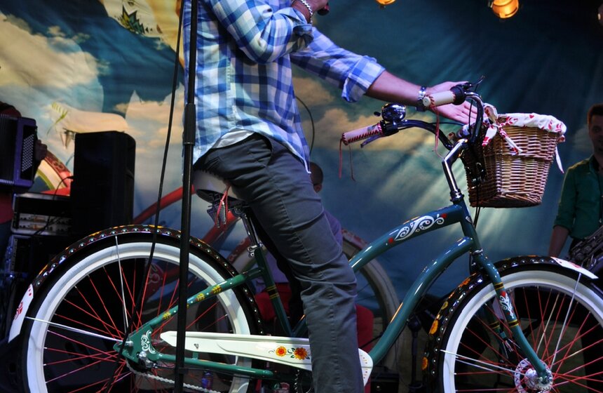 В парке "Музеон" открылся велосезон в стиле Electra 16 фото