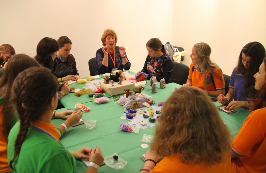 Более 1000 вожатых собрались на слет в Москве 3 фото