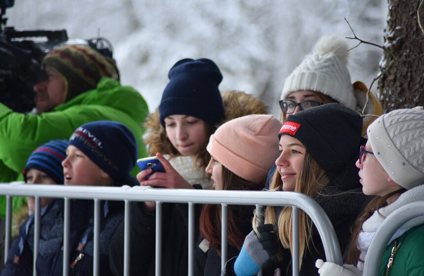 Как спиливали главную елку страны 25 фото