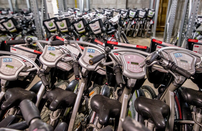 Городской гараж для хранения велосипедов зимой 3 фото