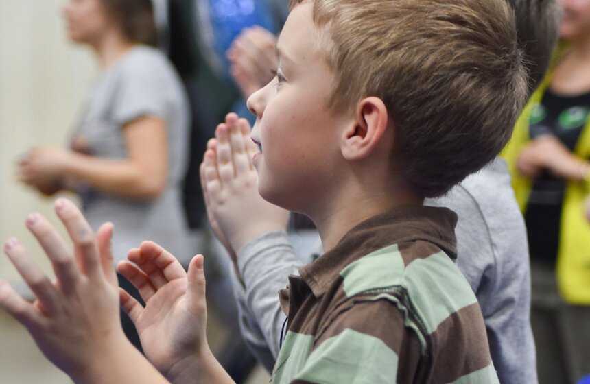 Спасатели МЧС поздравили маленьких пациентов Тушинской больницы 21 фото