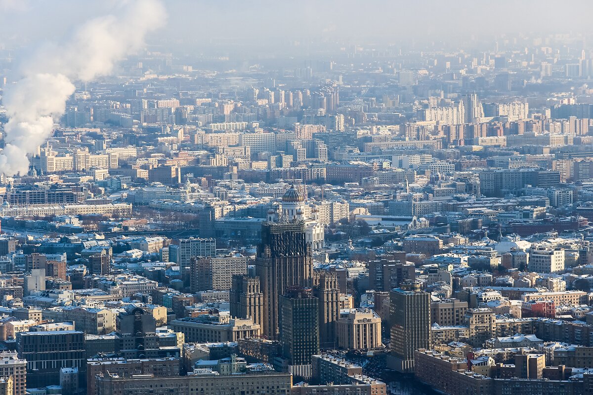Насколько там. Облака Москва. Высота облаков в Москве. Облака в Москва Сити высота. К появилась Москва.