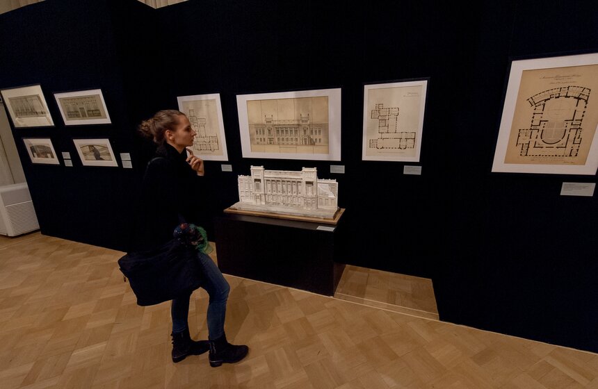 Выставка "Мир – театр. Архитектура и сценография в России" 11 фото