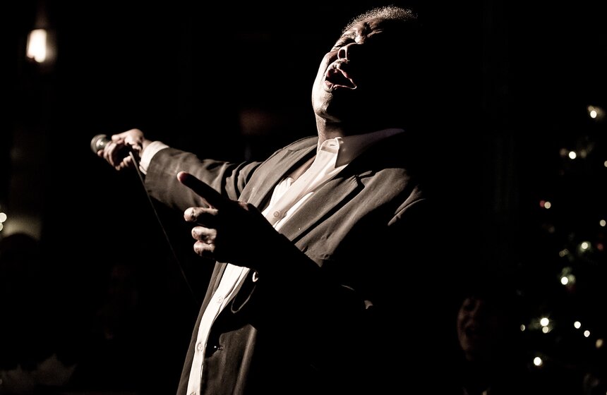 Тепло Ямайки в столице: концерт соул-певца Роя Янга 6 фото