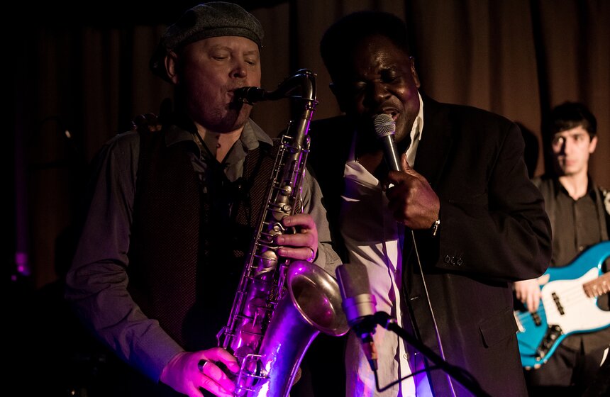 Тепло Ямайки в столице: концерт соул-певца Роя Янга 9 фото