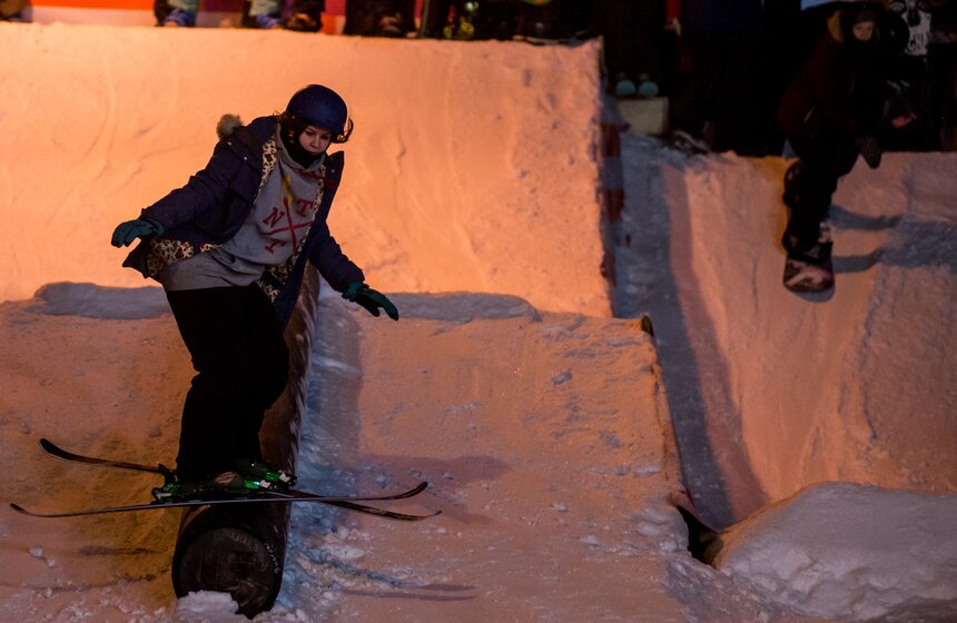 Сноубордический парк CITY SPOT в парке Горького 16 фото