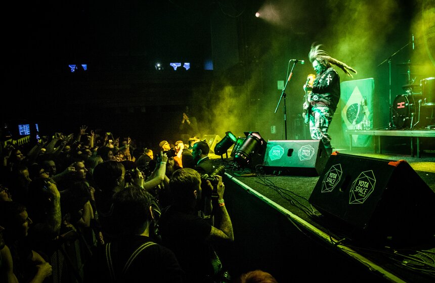 Концерт Max & Iggor Cavalera return to Roots 30 фото