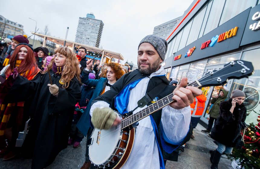 Парад-карнавал поклонников Гарри Поттера на Новом Арбате 19 фото
