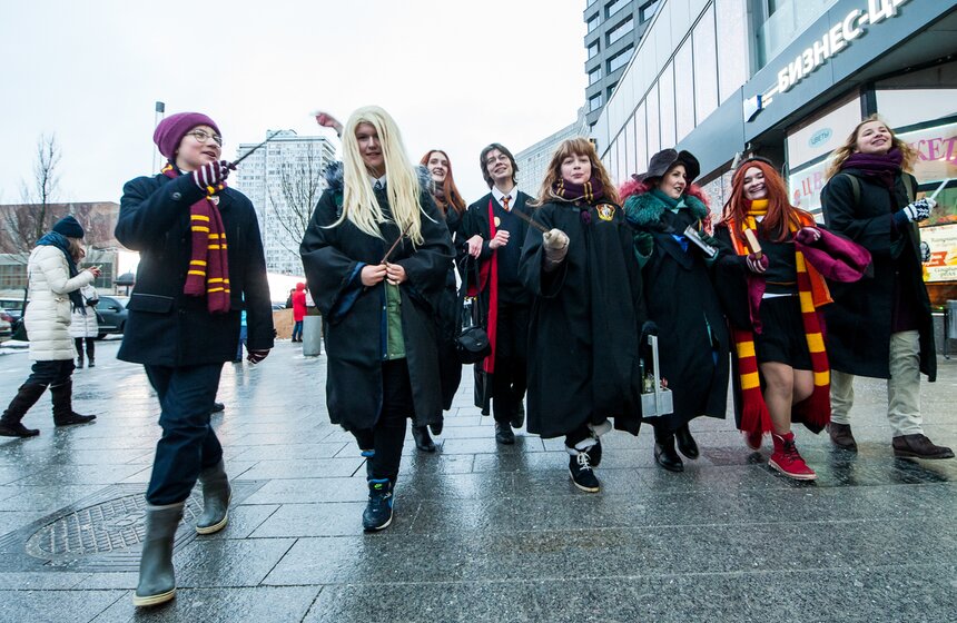 Парад-карнавал поклонников Гарри Поттера на Новом Арбате 26 фото