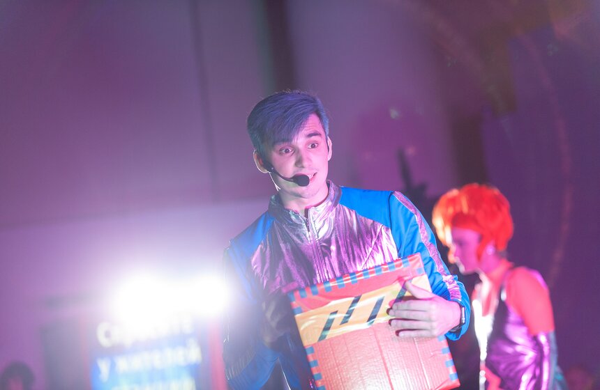 Елка на "Робостанции" 27 фото