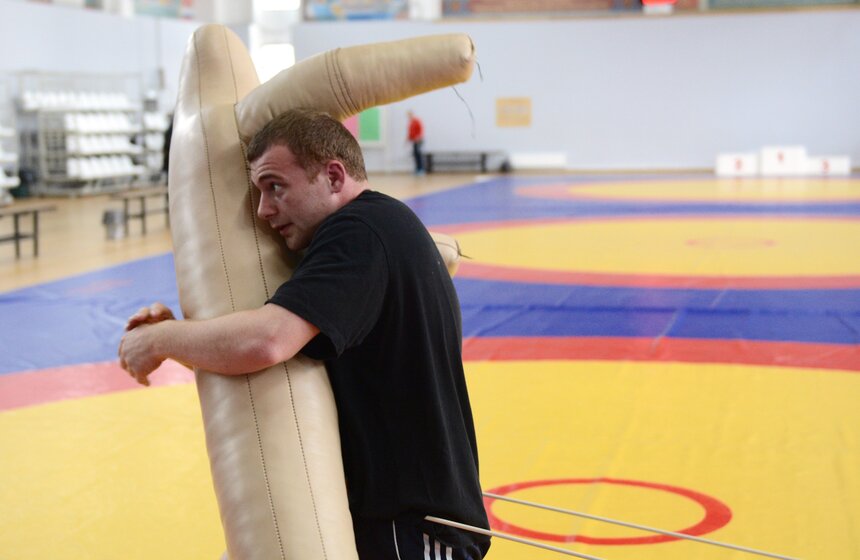 Футбольное поле на территории Олимпийской деревни 20 фото