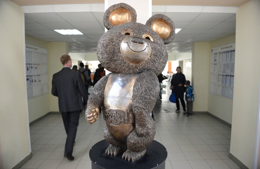 Футбольное поле на территории Олимпийской деревни 13 фото