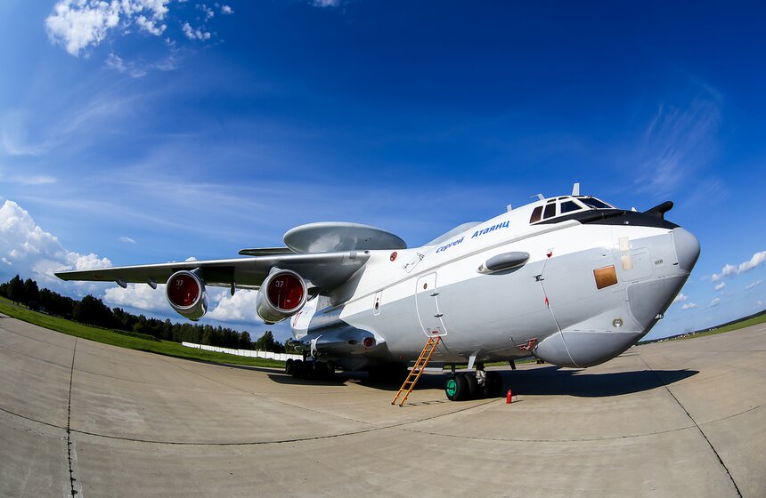 Пилотажные группы выступили в Кубинке перед форумом "Армия-2016" 15 фото