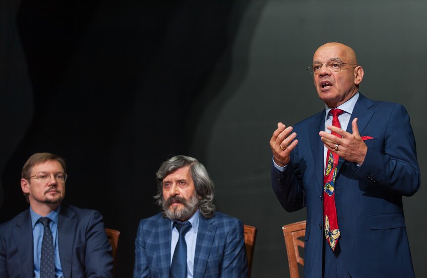 Сбор труппы театра "Сатирикон" 15 фото