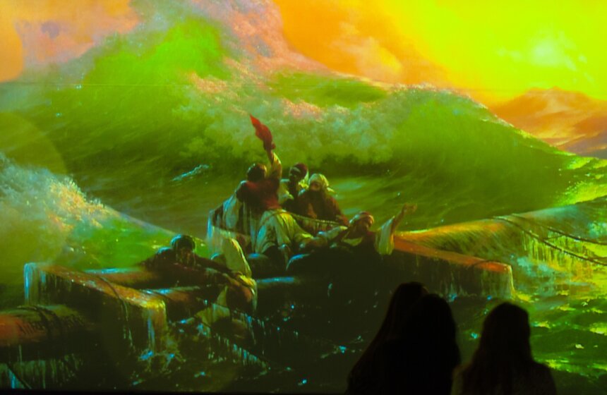 Мультимедиа-спектакль "Я – Айвазовский" в центре Artplay 13 фото