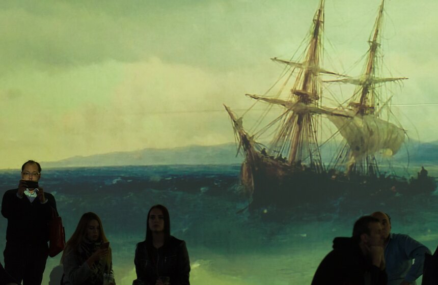 Мультимедиа-спектакль "Я – Айвазовский" в центре Artplay 5 фото