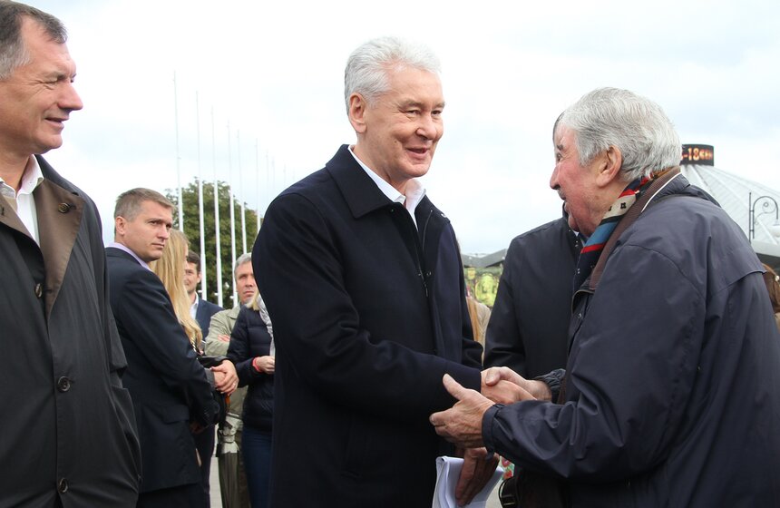 Мэр открыл пешеходный переход у метро "Университет" 18 фото