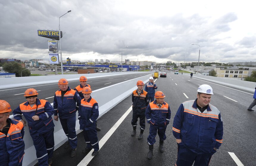 Сергей Собянин открыл движение по эстакаде на Рябиновой улице 4 фото