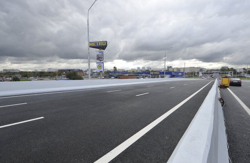 Сергей Собянин открыл движение по эстакаде на Рябиновой улице 2 фото