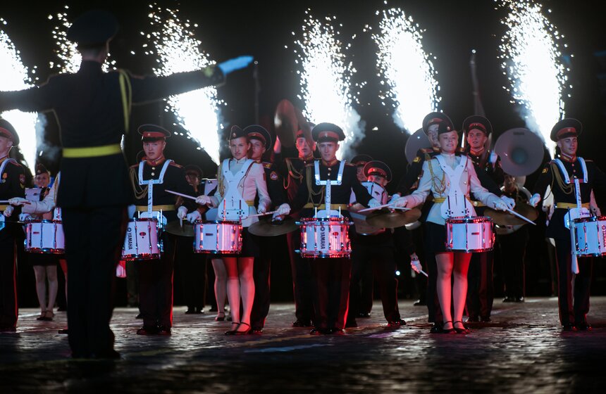 Церемония открытия фестиваля "Спасская башня" прошла в Москве 42 фото