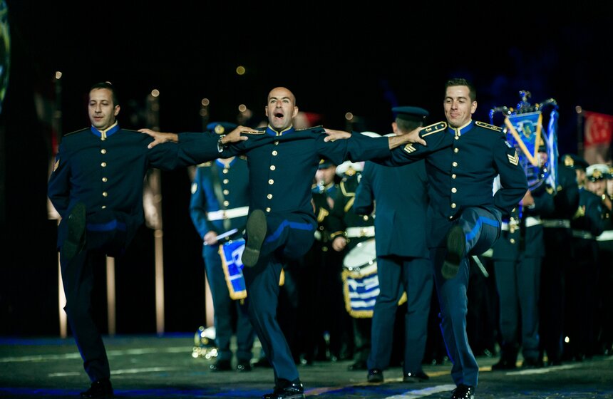 Церемония открытия фестиваля "Спасская башня" прошла в Москве 16 фото