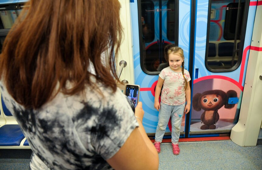 Поезд в честь 80-летия "Союзмультфильма" запустили в метро. Фото 30 фото