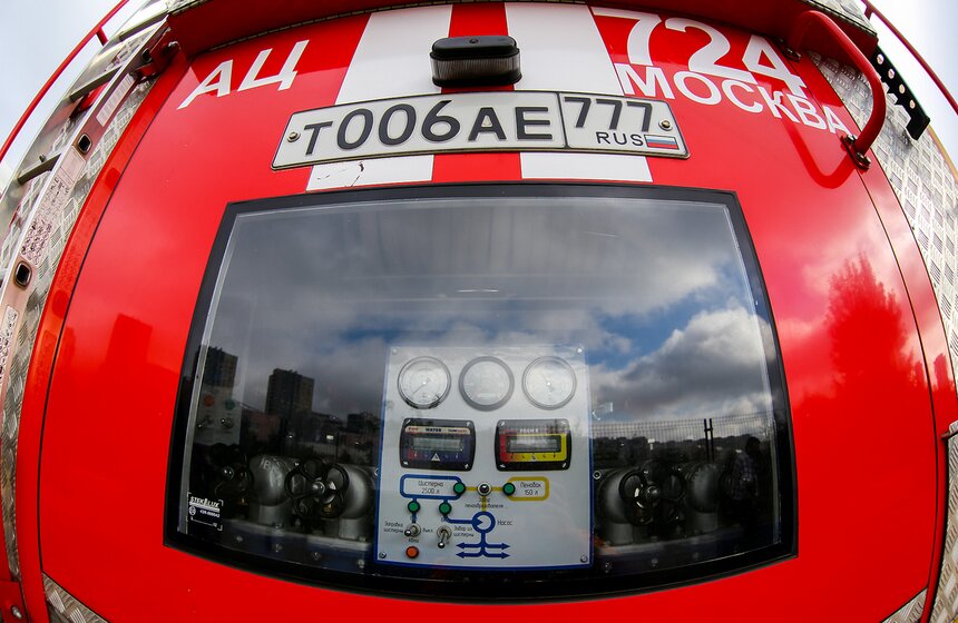 Соревнования пожарных прошли на Ходынском поле 2 фото