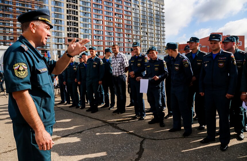 Соревнования пожарных прошли на Ходынском поле 7 фото