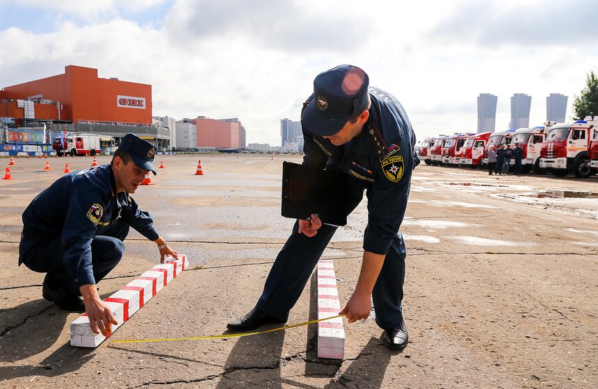 Соревнования пожарных прошли на Ходынском поле 6 фото