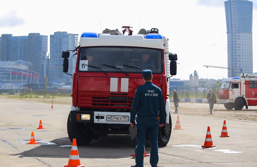 Соревнования пожарных прошли на Ходынском поле 13 фото