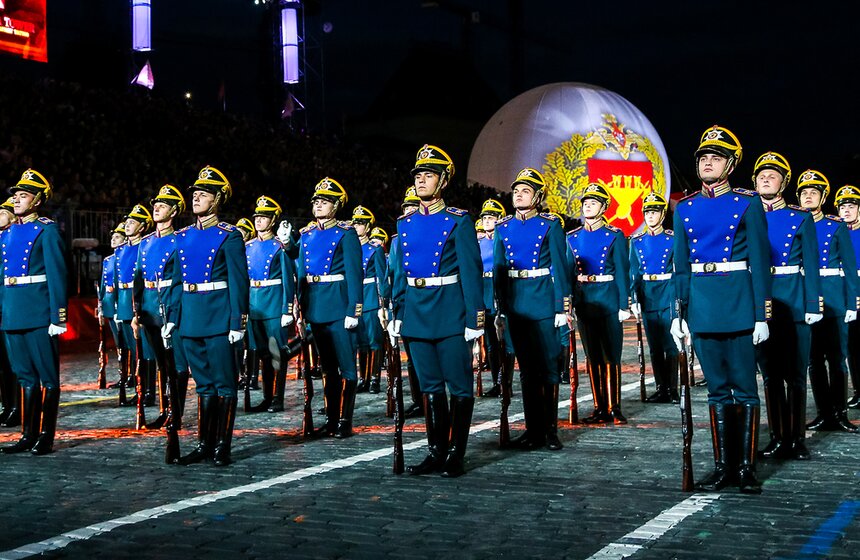 Как проходит фестиваль военных оркестров "Спасская башня" 7 фото