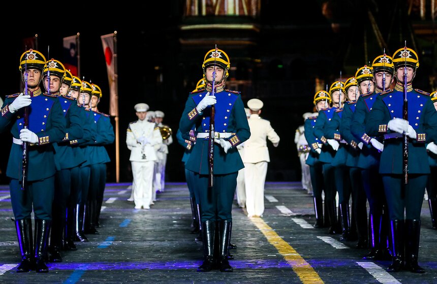 Как проходит фестиваль военных оркестров "Спасская башня" 1 фото