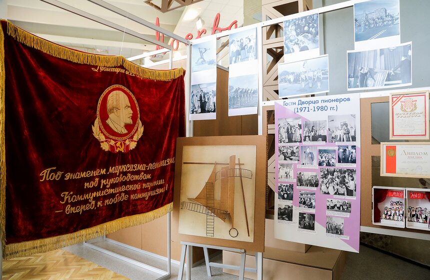 Посвященная Дворцу пионеров выставка открылась в Москве 29 фото