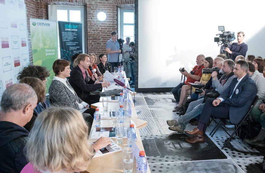 Театр Наций поделился планами на новый сезон 11 фото