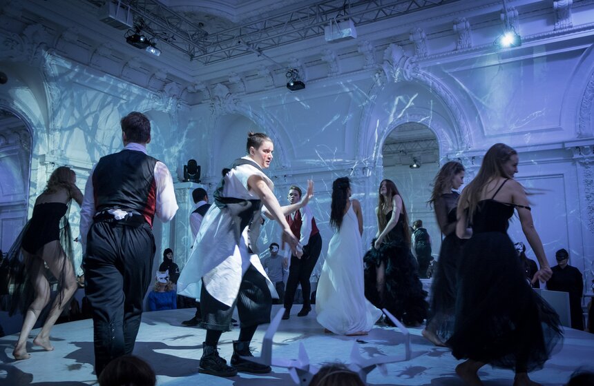 Показ спектакля "Черный русский" в доме Спиридонова 33 фото