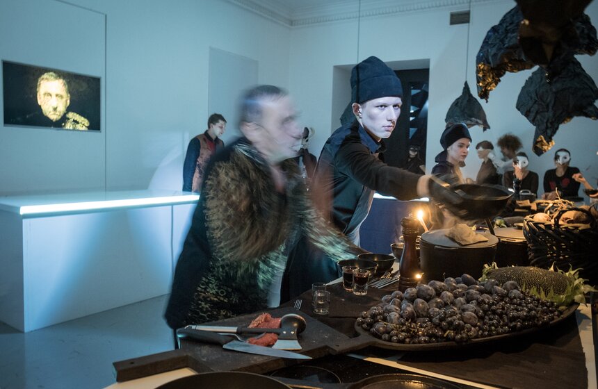 Показ спектакля "Черный русский" в доме Спиридонова 24 фото