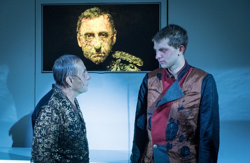 Показ спектакля "Черный русский" в доме Спиридонова 25 фото