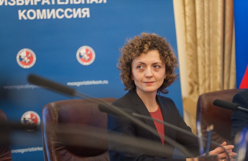 Фото. Как в Москве следят за выборами в Госдуму 20 фото