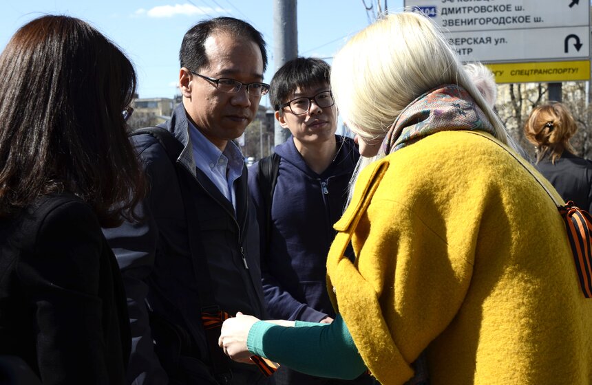 Издание М24.ru приняло участие в акции "Георгиевская ленточка" 13 фото