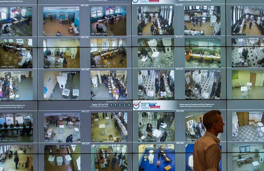 Фото. Работа штаба по наблюдению за выборами в Госдуму в Москве 8 фото