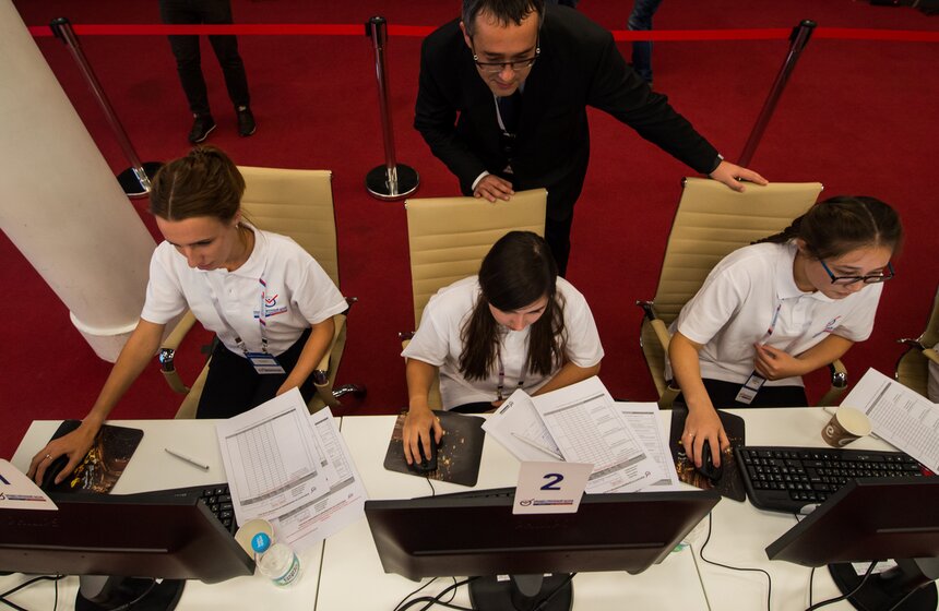 Фото. Работа штаба по наблюдению за выборами в Госдуму в Москве 11 фото