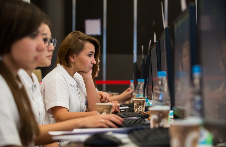 Фото. Работа штаба по наблюдению за выборами в Госдуму в Москве 14 фото