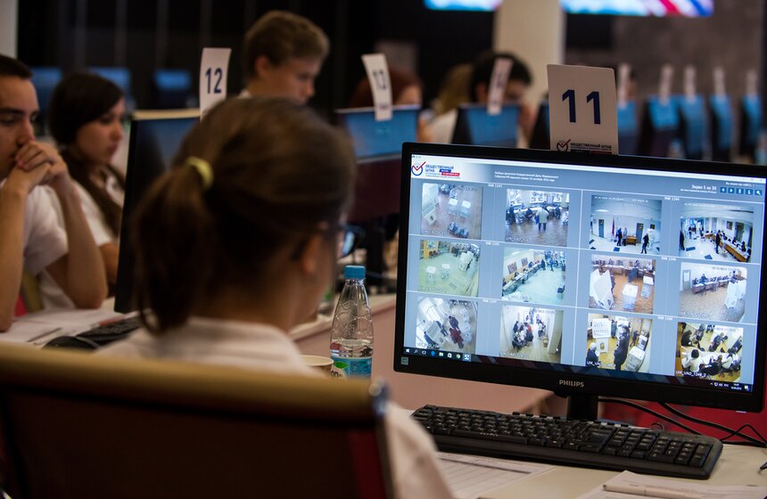 Фото. Работа штаба по наблюдению за выборами в Госдуму в Москве 6 фото