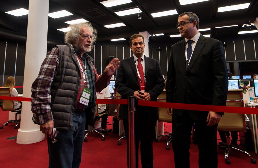 Фото. Работа штаба по наблюдению за выборами в Госдуму в Москве 3 фото